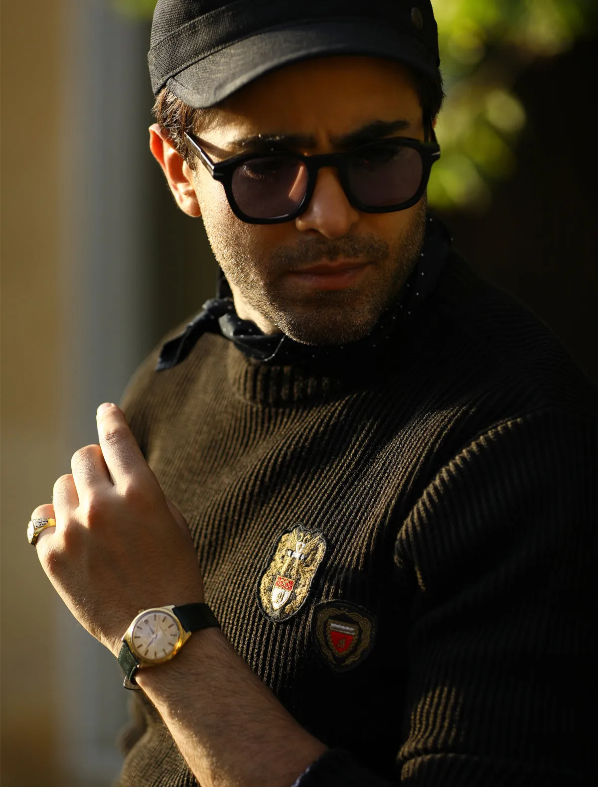 BLACK FULL SLEEVE ROUND NECK SWEATER